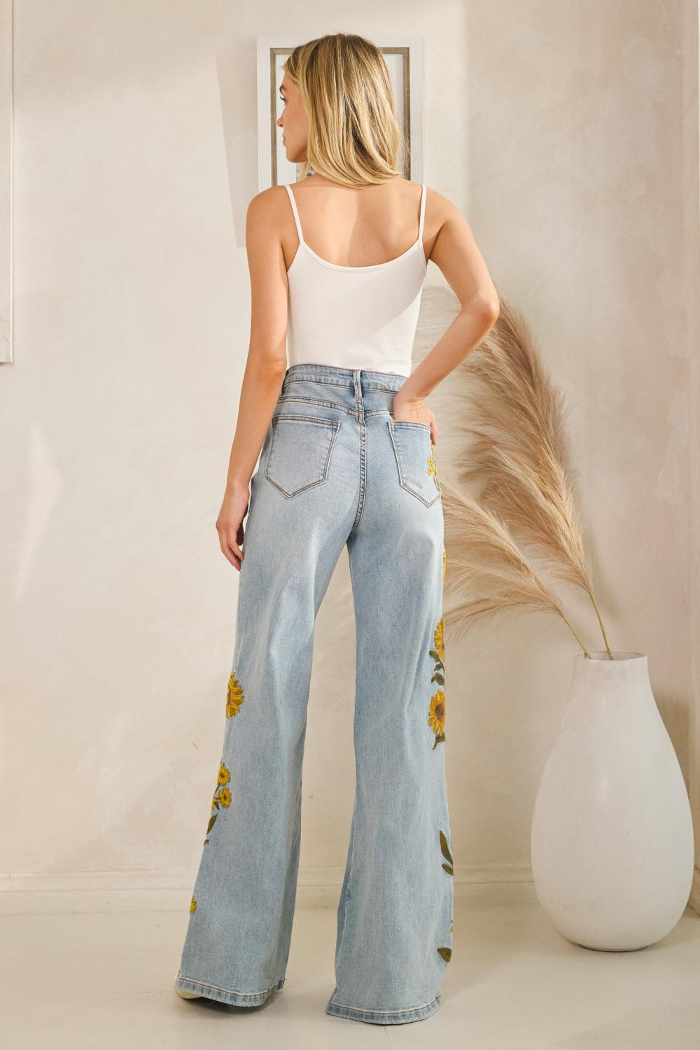 WASHED SUNFLOWER EMBROIDERY DENIM JEANS