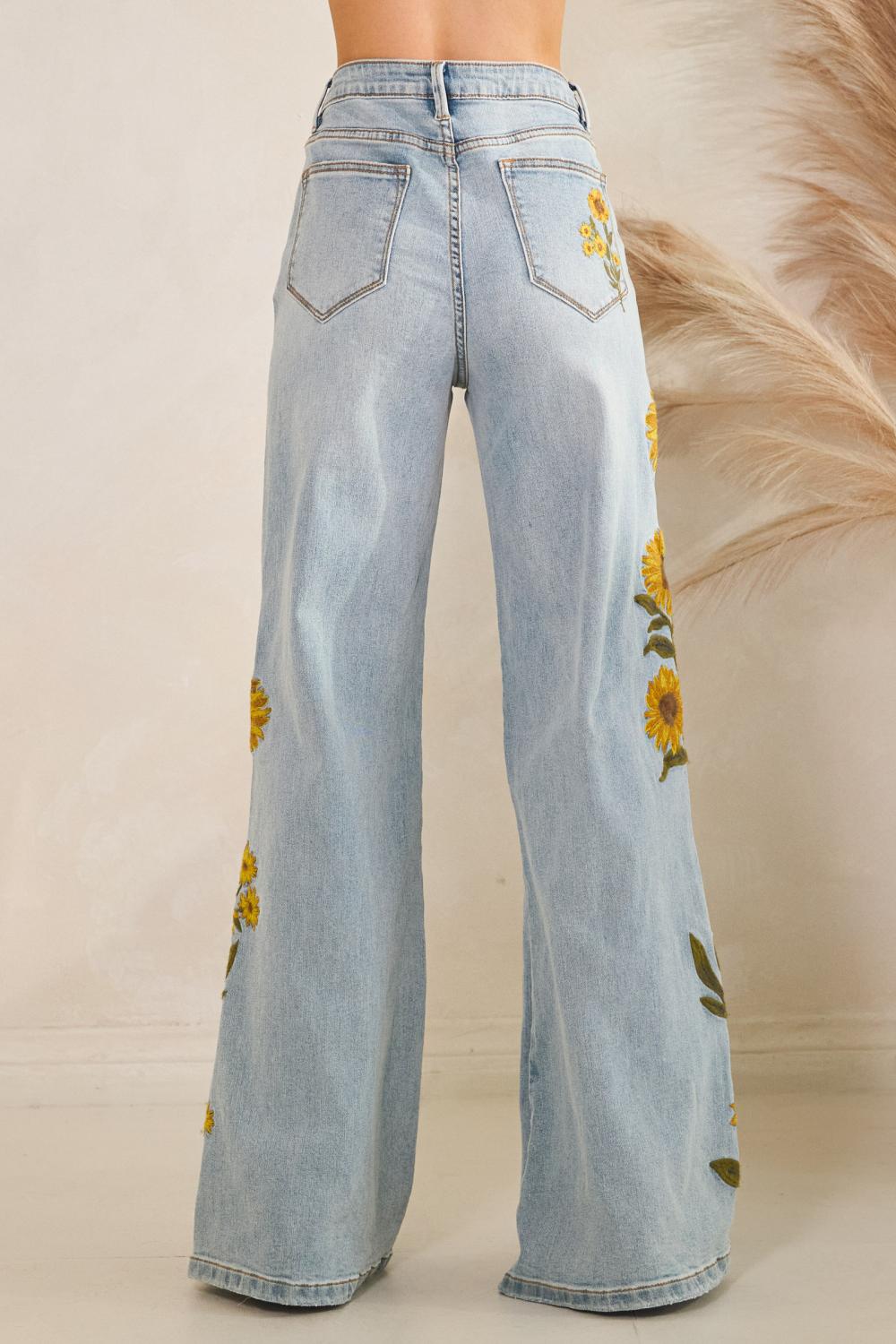 WASHED SUNFLOWER EMBROIDERY DENIM JEANS