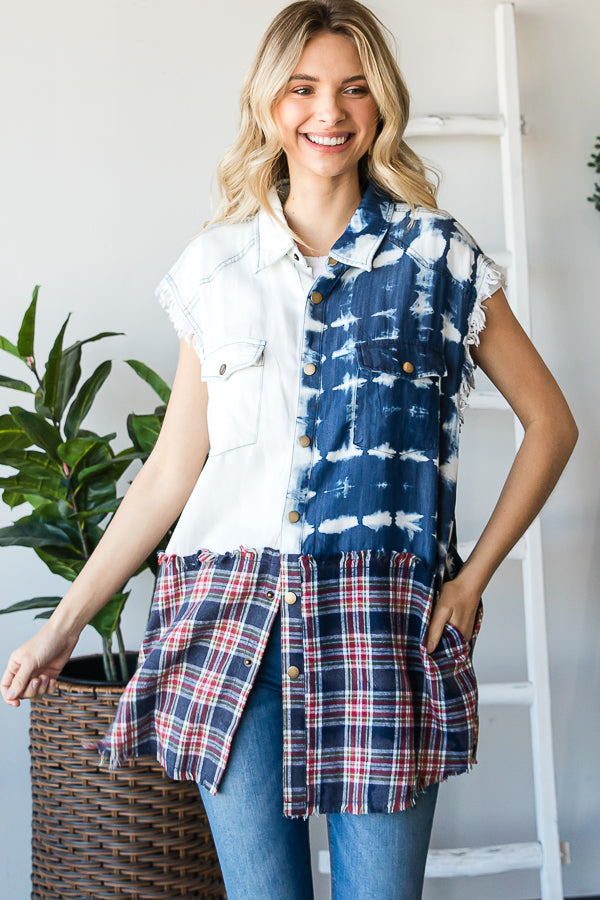 WASHED PLAID MIX FRONT POCKETS SLEEVELESS SHIRT