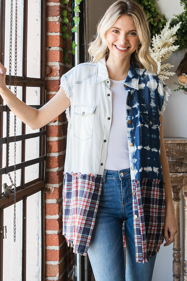 WASHED PLAID MIX FRONT POCKETS SLEEVELESS SHIRT