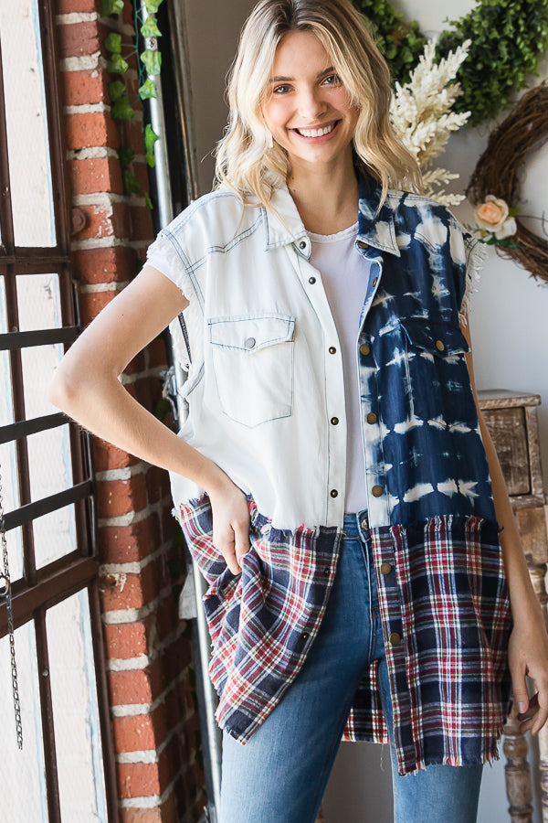 WASHED PLAID MIX FRONT POCKETS SLEEVELESS SHIRT