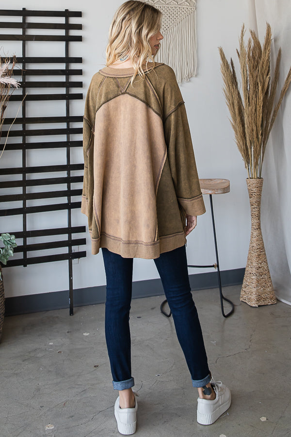 WASHED COLORBLOCK BOXY PULLOVER KNIT TOP