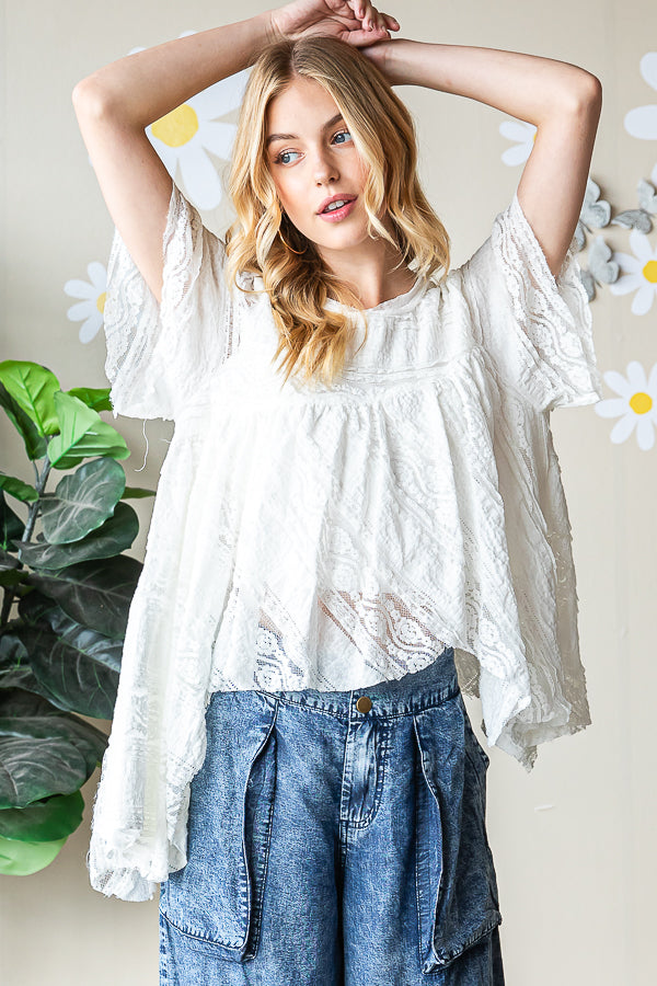 ASYMMETRICAL HEM LACED SHORT SLEEVE TOP