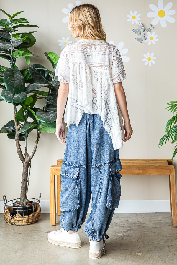 ASYMMETRICAL HEM LACED SHORT SLEEVE TOP