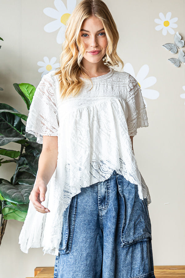 ASYMMETRICAL HEM LACED SHORT SLEEVE TOP