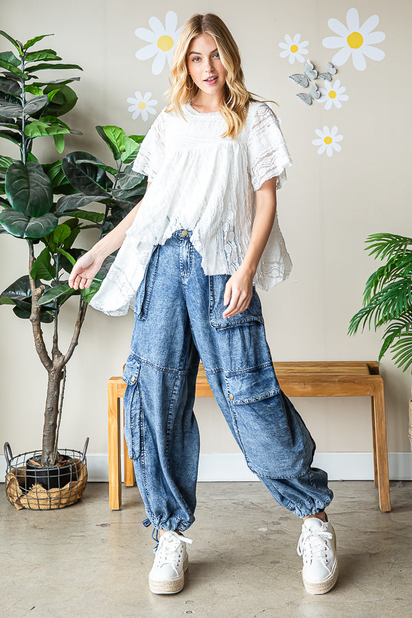 ASYMMETRICAL HEM LACED SHORT SLEEVE TOP
