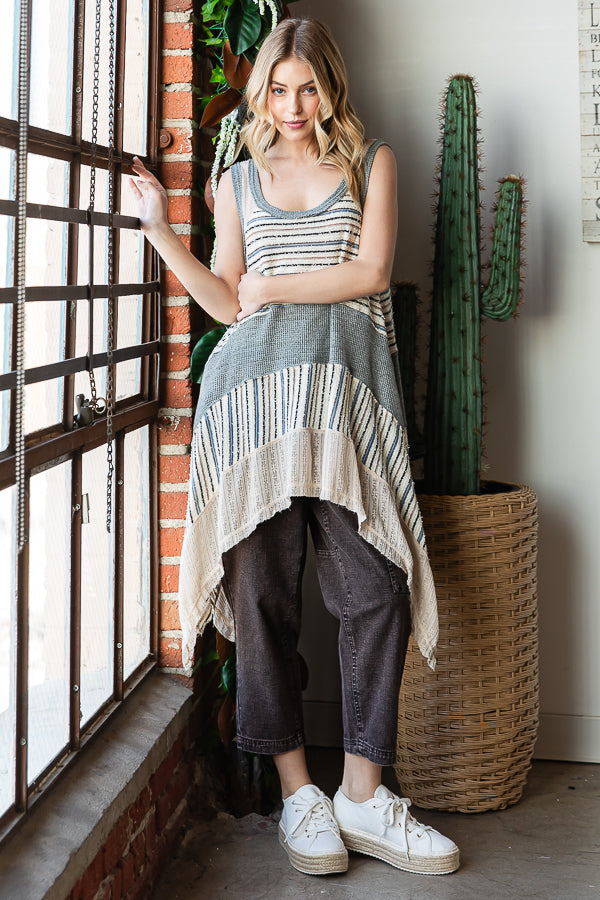 WASHED STRIPED DETAIL SHARKBITE HEM TANK TOP