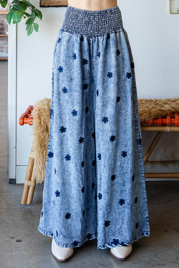 WASHED EMBROIDERED PANTS