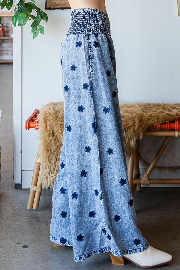WASHED EMBROIDERED PANTS