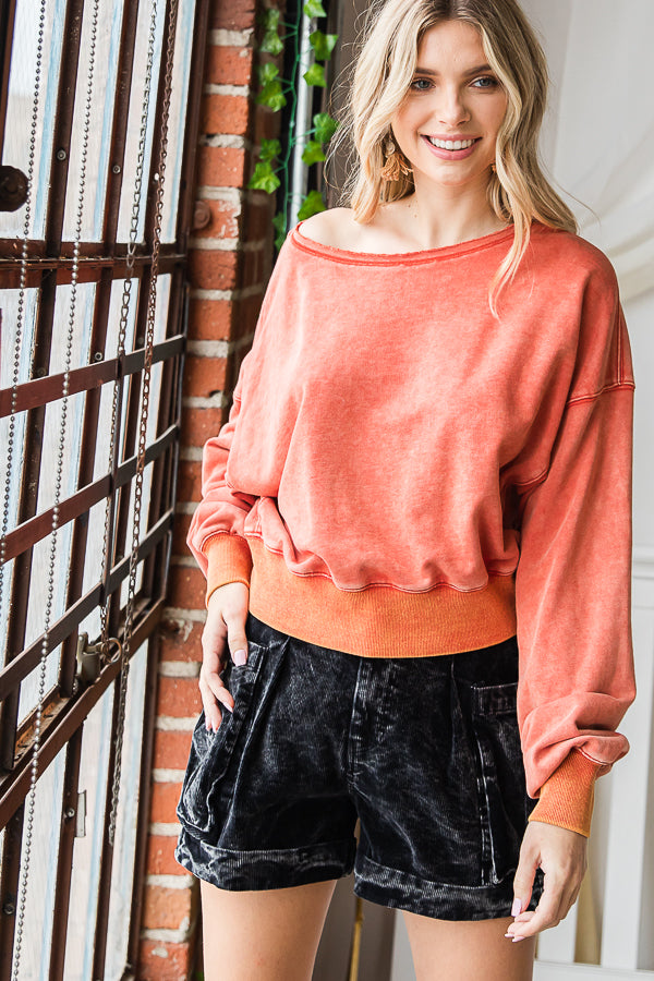 MINERAL WASHED LONG SLEEVE CROPPED PULLOVER TOP