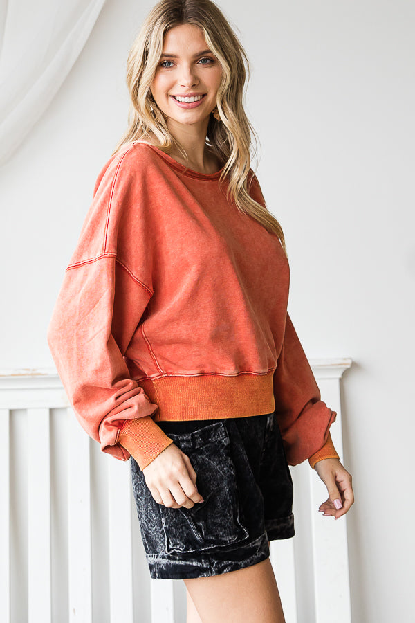 MINERAL WASHED LONG SLEEVE CROPPED PULLOVER TOP