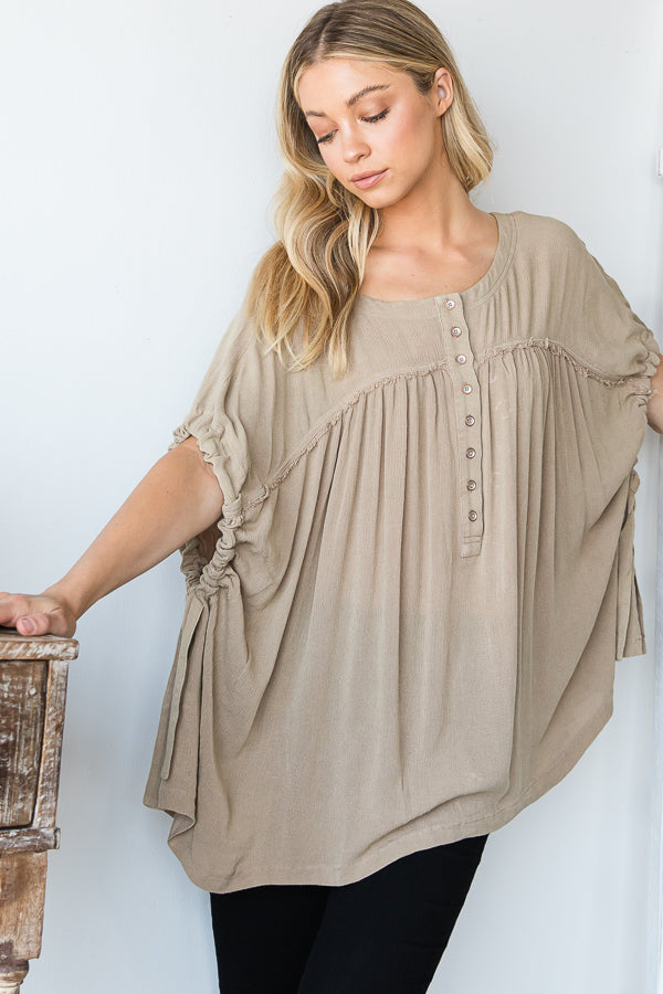 BUTTON FRONT SHIRRING DETAIL BATWING OVERSIZED TOP