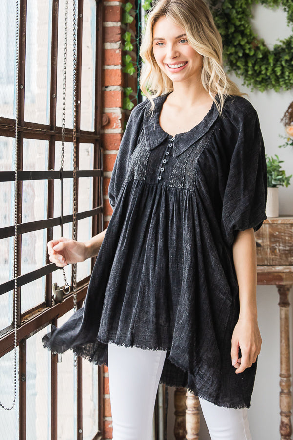WASHED COLLAR BUTTON PLEATED BABYDOLL TUNIC TOP