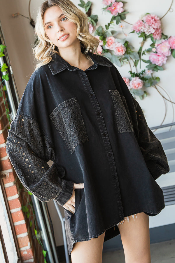 MINERAL WASHED EYELET CONTRAST BUTTON DOWN SHIRT