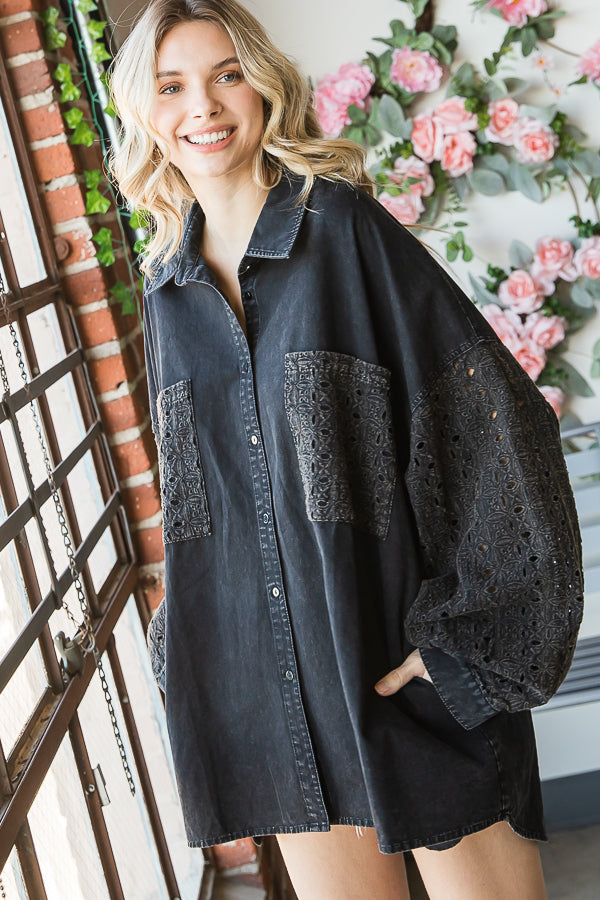 MINERAL WASHED EYELET CONTRAST BUTTON DOWN SHIRT