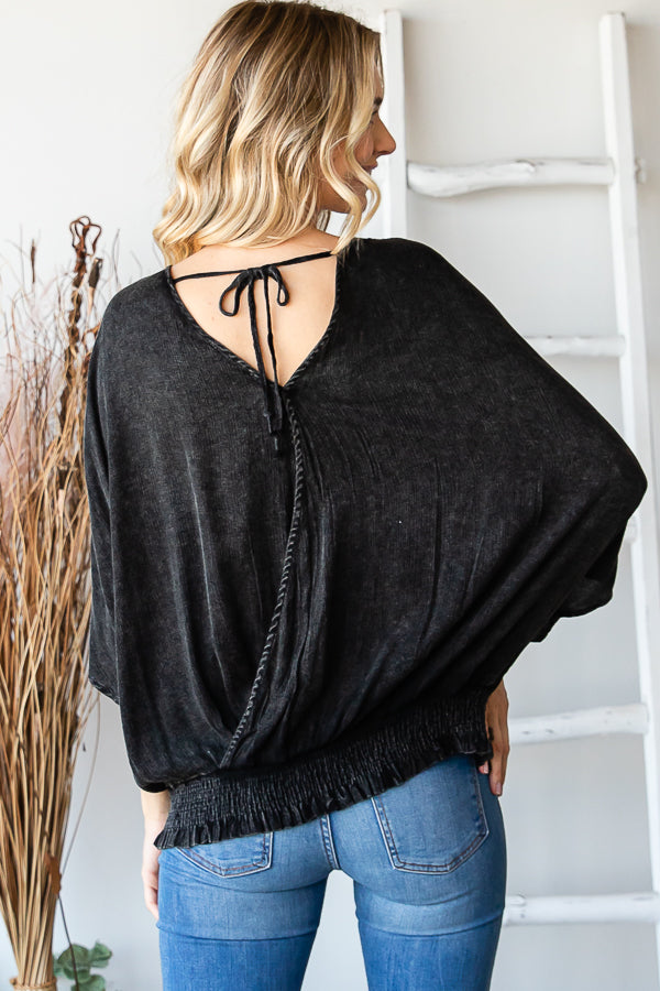 MINERAL WASHED V NECK SMOCKED HEM OVERLAP TOP