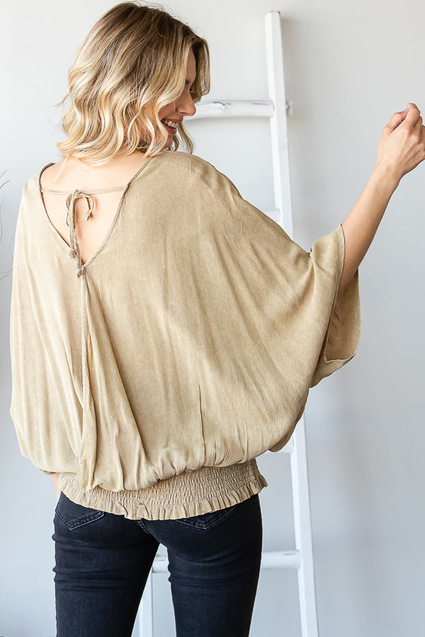 MINERAL WASHED V NECK SMOCKED HEM OVERLAP TOP