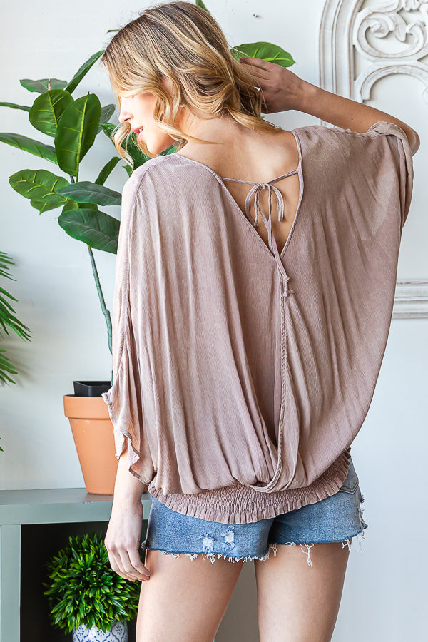 MINERAL WASHED V NECK SMOCKED HEM OVERLAP TOP