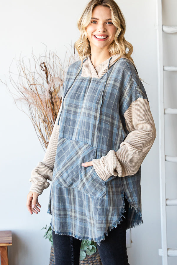 WASHED PLAID HOODED RAW HEM LONG SLEEVE PULLOVER