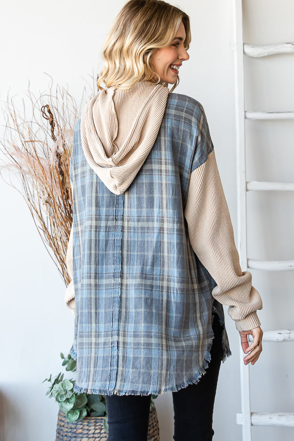 WASHED PLAID HOODED RAW HEM LONG SLEEVE PULLOVER