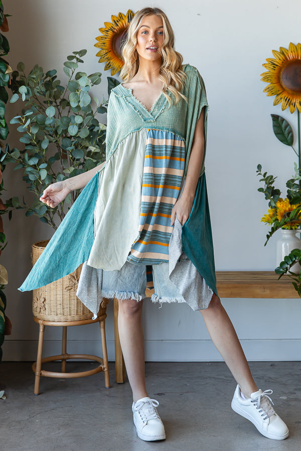 WASHED MIXED MEDIA V NECK POINTED HEM BABYDOLL TOP