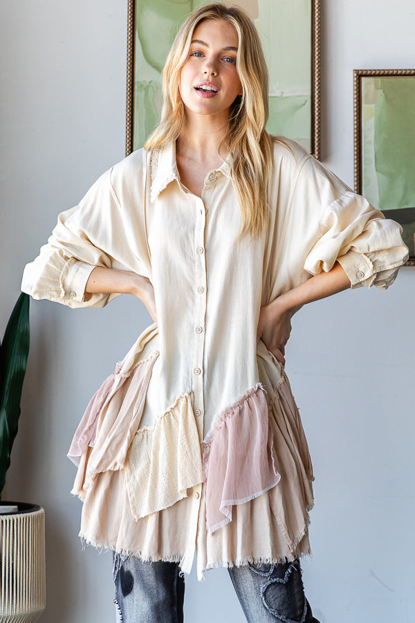 PIECED RUFFLE DETAIL HEM BUTTON DOWN SHIRT
