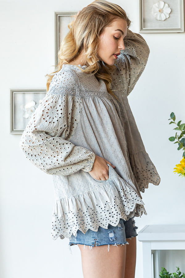 WASHED RUFFLE HEM BABYDOLL EYELET TOP