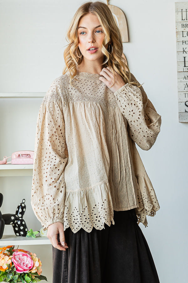 WASHED RUFFLE HEM BABYDOLL EYELET TOP