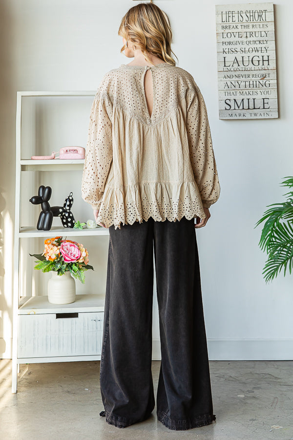 WASHED RUFFLE HEM BABYDOLL EYELET TOP