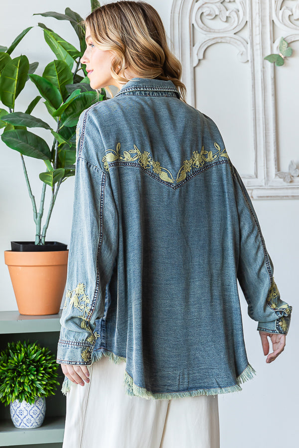 WASHED EMBROIDERED BUTTON FRONT SHIRT