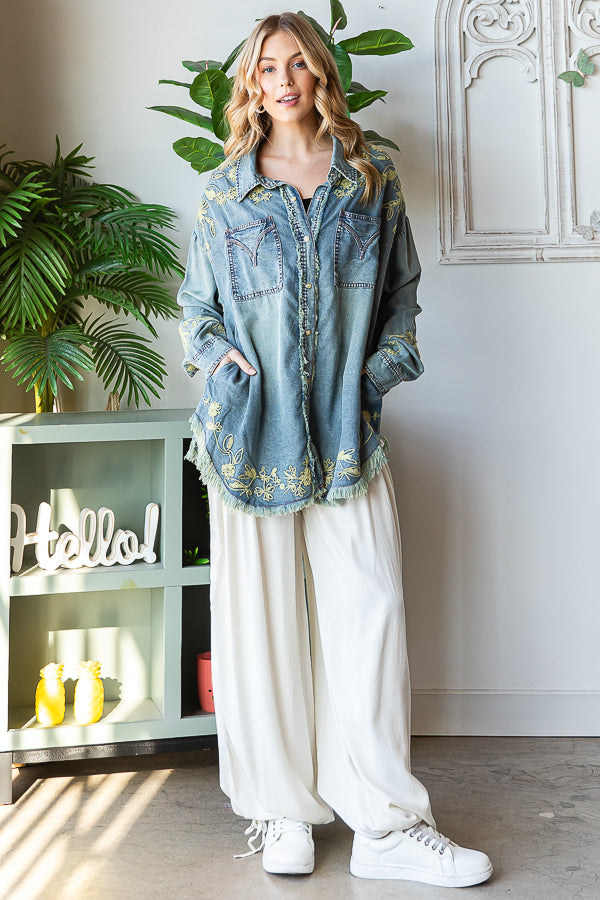 WASHED EMBROIDERED BUTTON FRONT SHIRT