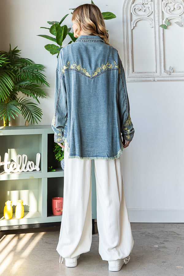 WASHED EMBROIDERED BUTTON FRONT SHIRT