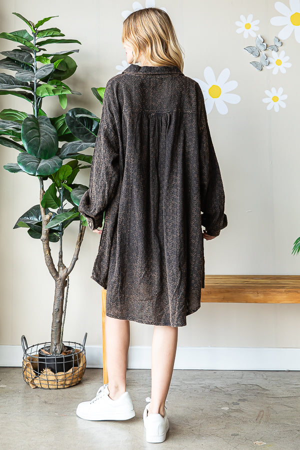 WASHED TEXTURED COLLAR BUTTON DOWN LONG SHIRT