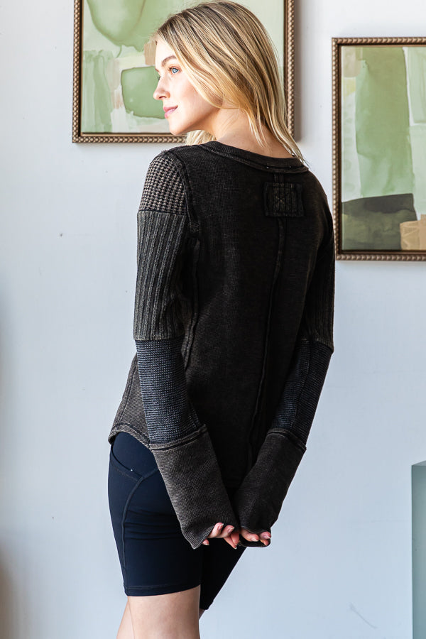 WASHED TEXTURED CONTRAST SNAP BUTTON CUFFS TOP