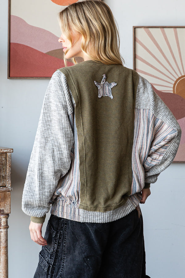 WASHED COLORBLOCK MIXED MEDIA PULLOVER KNIT TOP