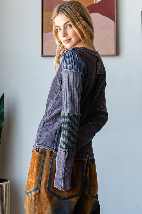 WASHED TEXTURED CONTRAST SNAP BUTTON CUFFS TOP