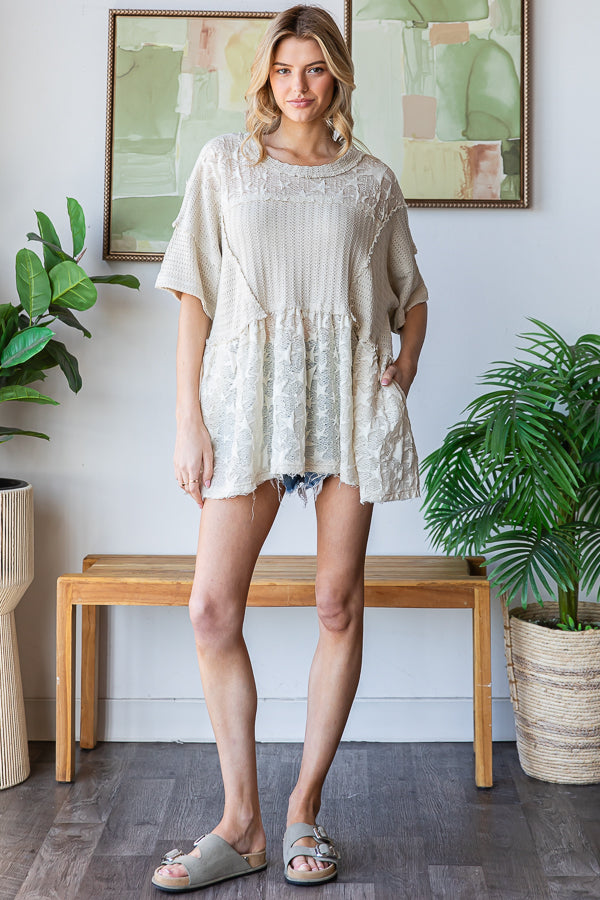 STAR JACQUARD CONTRAST FLARE HEM SHORT SLEEVE TOP