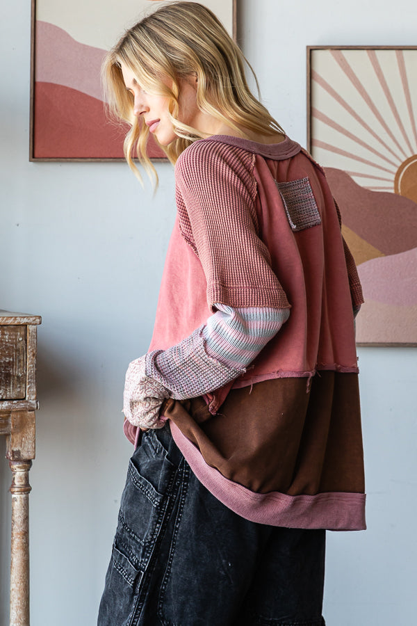 WASHED COLORBLOCK DETAIL MIX MEDIA PULLOVER TOP