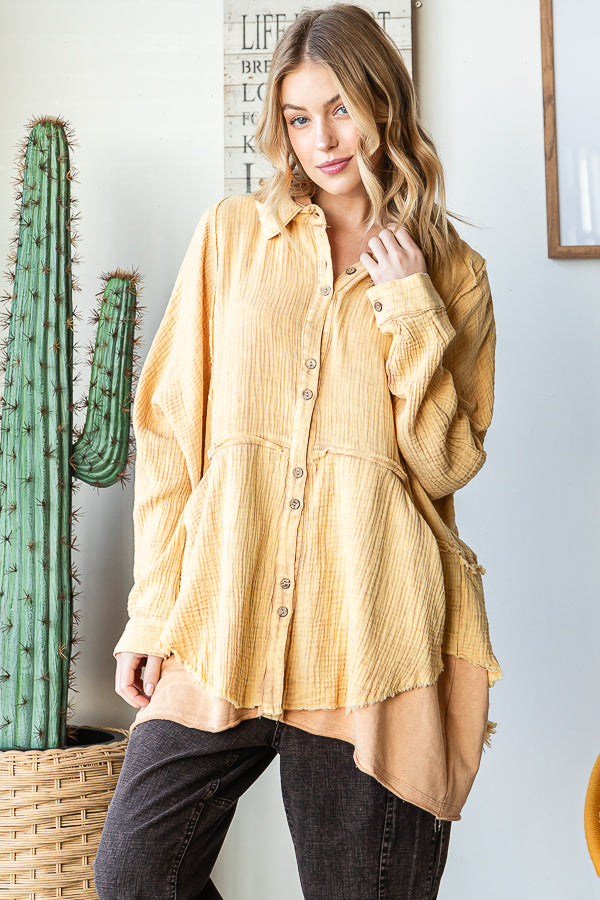 MINIERAL WASHED LAYERED HEM HOODED GAUZE SHIRT