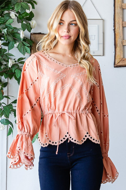 WASHED EMBROIDERED SCALLOP EDGE PEPLUM TOP