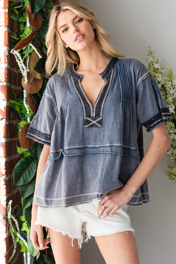 WASHED PINTUCK V NECK SHORT SLEEVE TOP