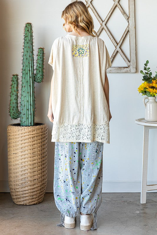EMBROIDERED YOKE FLOWER APPLIQUE TOP