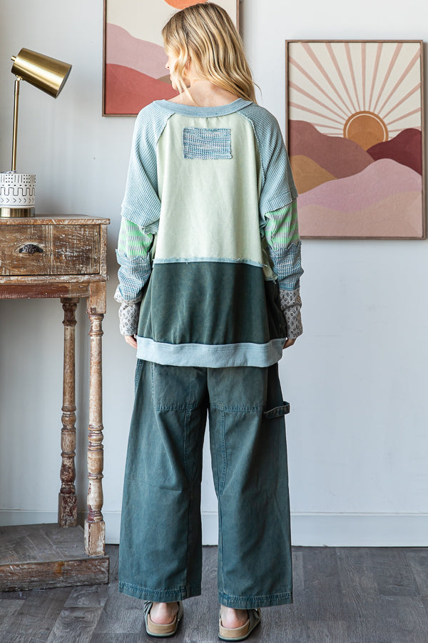 WASHED COLORBLOCK DETAIL MIX MEDIA PULLOVER TOP