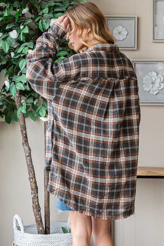 WASHED HI LOW HEM POCKETS PLAID SHIRT