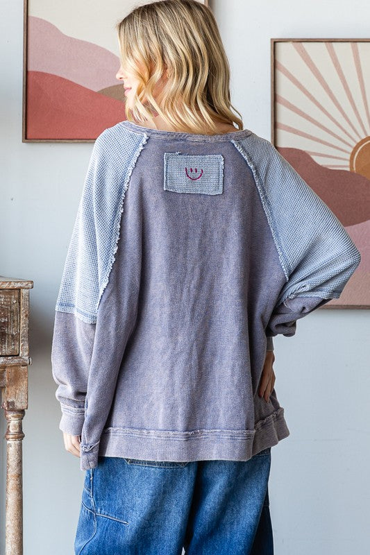 COLORBLOCK NOTCHED V NECK LONG SLEEVE PULLOVER TOP