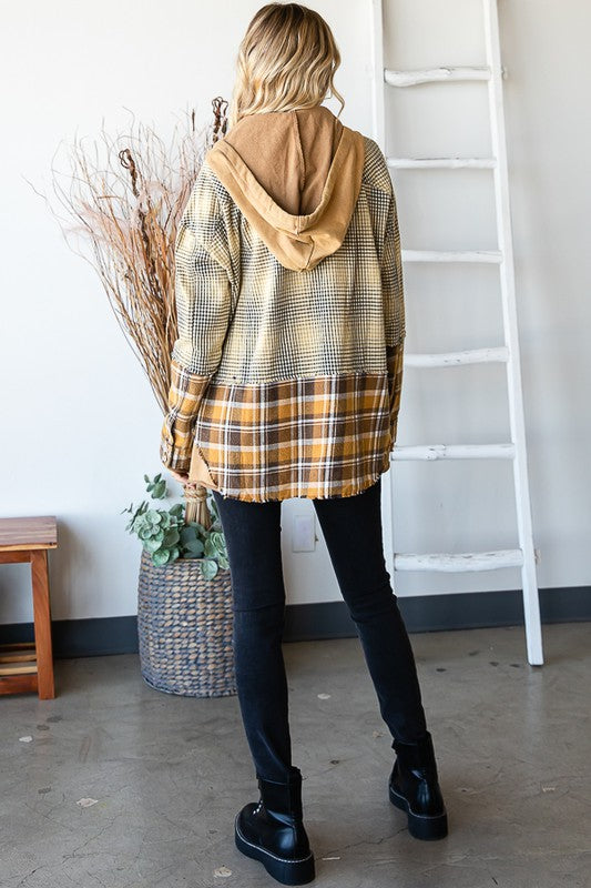 WASHED PLAID MIXED HOODED BUTTON FRONT SHACKET