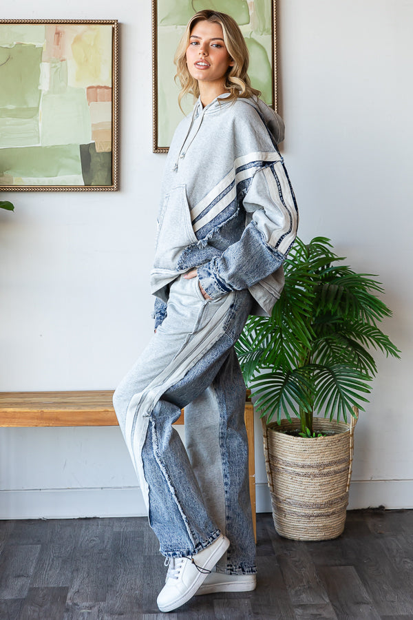 TWO TONE WASHED CONTRAST OVERSIZED DENIM JEANS