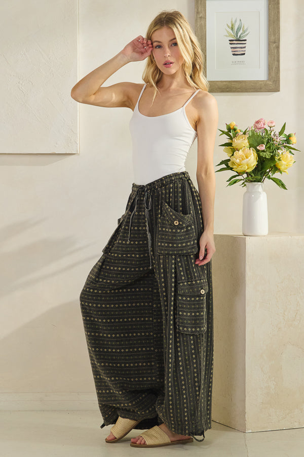 WASHED 3D POCKET FLOWER PATTERN WIDE LEG PANTS