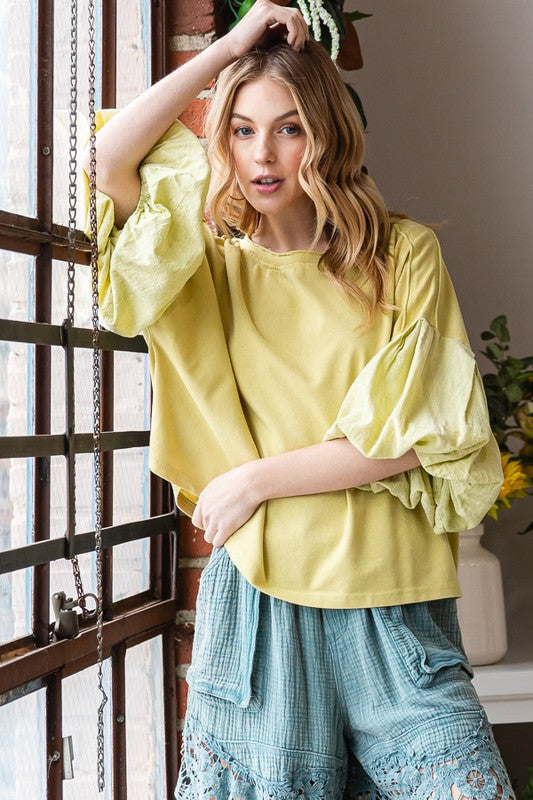 WASHED BUBBLE SHORT SLEEVE KNIT TOP