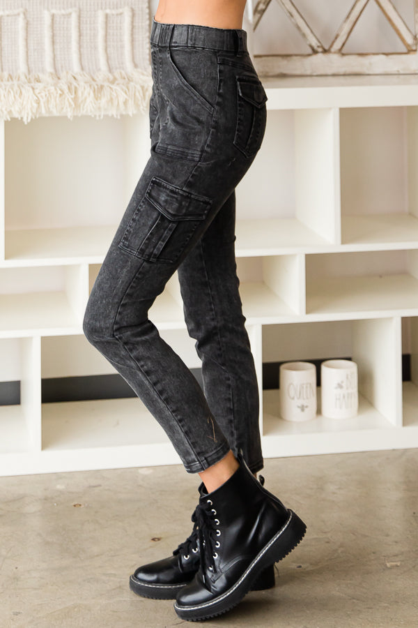 WASHED MID RISE STRETCHED SKINNY CARGO PANTS
